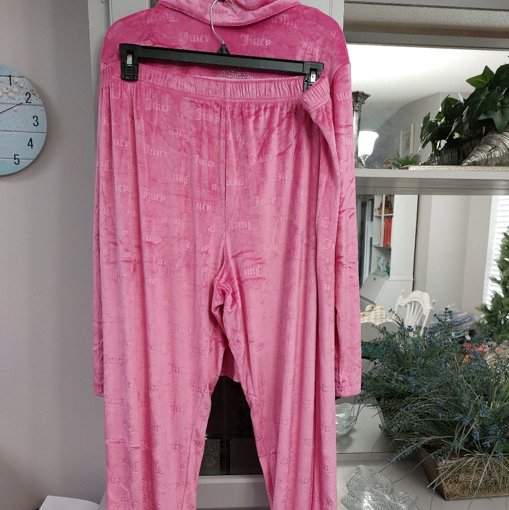 Juicy Couture Knit Velour Pajama Set Juicy Pink NWT - Picture 4 of 5